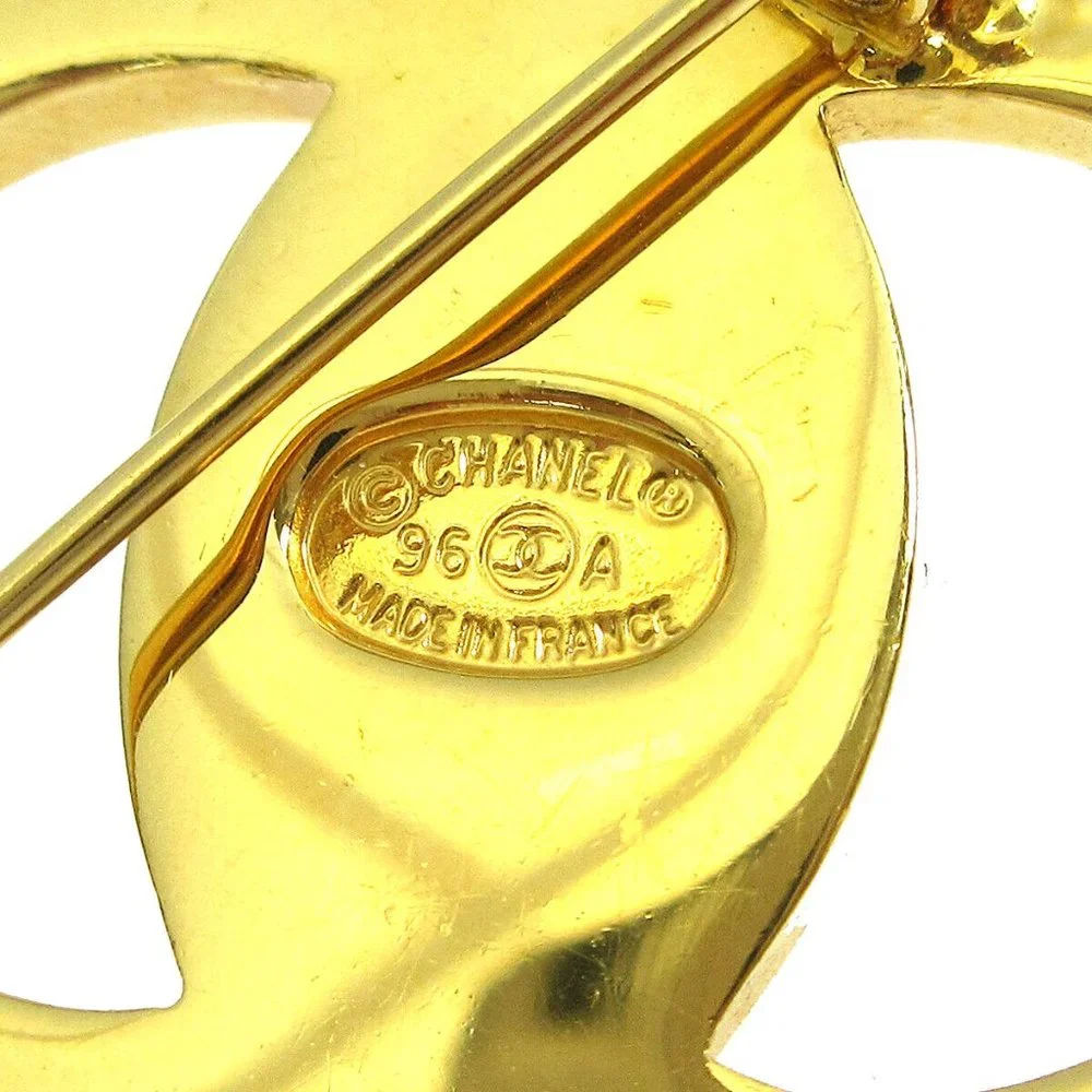 CHANEL CC Logos Turnlock Motif Brooch Pin Corsage Gold